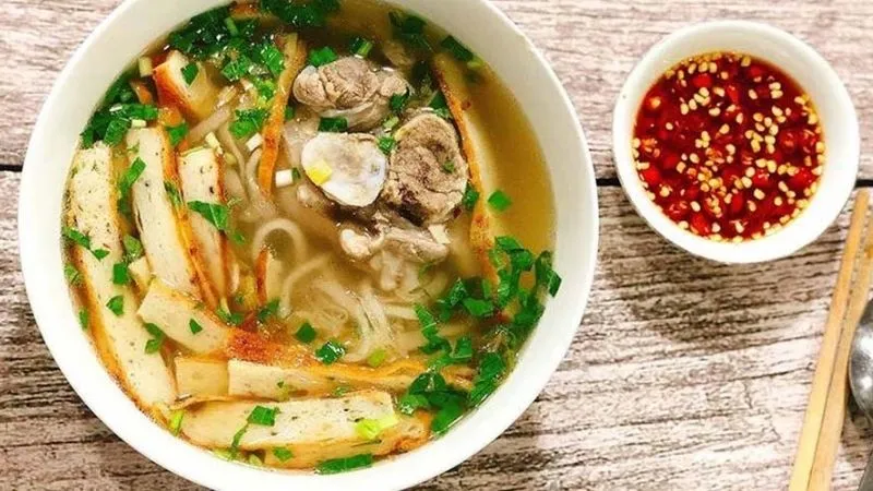 10 quán bánh canh chả cá ở Nha Trang ngon nứt vách