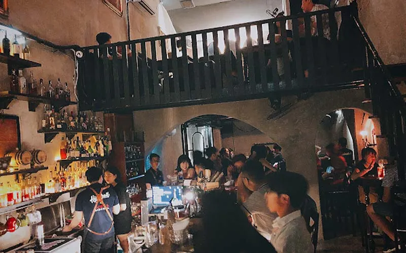 10 quán cocktail bar chill nhẹ ở Sài Gòn sầm uất giá bình dân