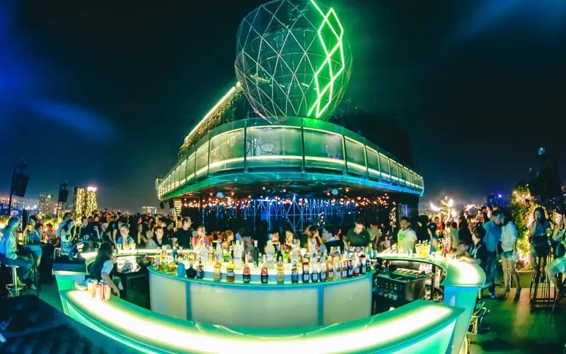 10 quán cocktail bar chill nhẹ ở Sài Gòn sầm uất giá bình dân