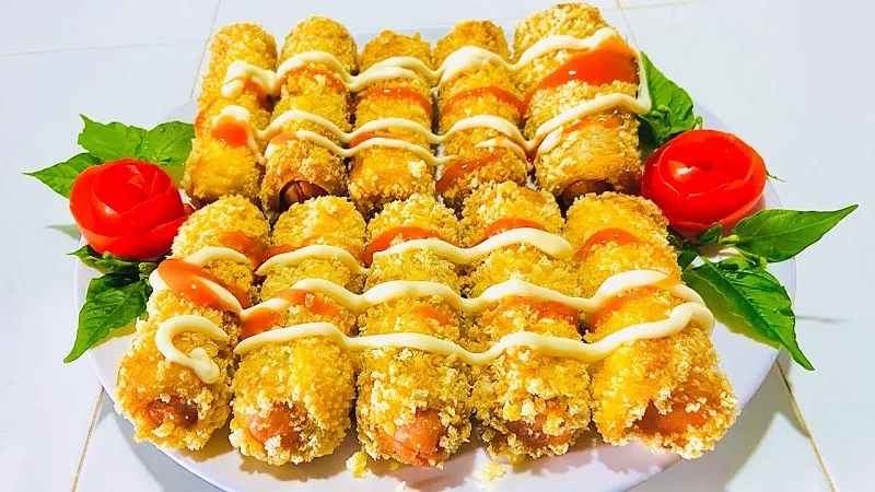 2 cách làm bánh mì sandwich cuộn xúc xích và cuộn phô mai đơn giản cho bữa sáng