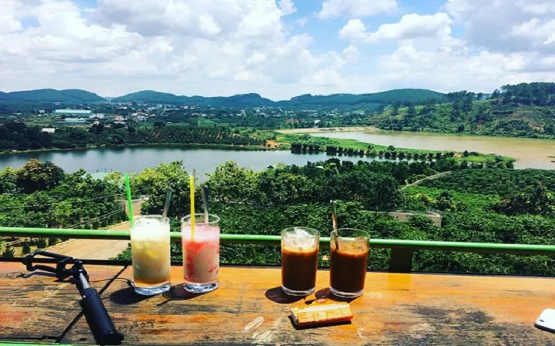 25 quán cafe ở Đà Lạt view tuyệt đẹp, không gian yên bình, thơ mộng đầy lãng mạn