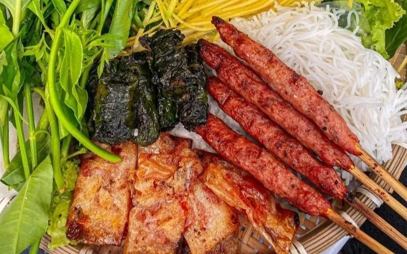 5 quán chả lụi Lagi tại Sài Gòn cực đông khách, chuẩn vị miền Trung