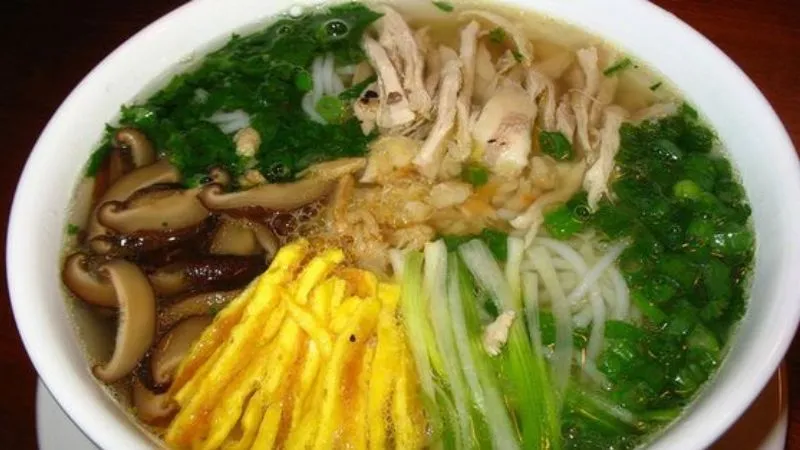 8 quán bún thang ở Hà Nội nhất định bạn phải thử