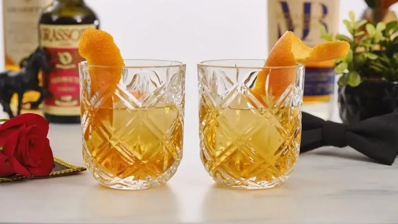 Amaretto là gì? Các thức uống được làm từ amaretto