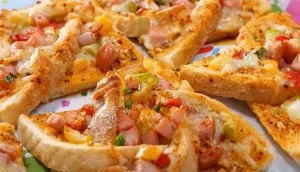 Ăn thử pizza sầu riêng và pizza lẩu Thái, kết quả hết sức kinh khủng