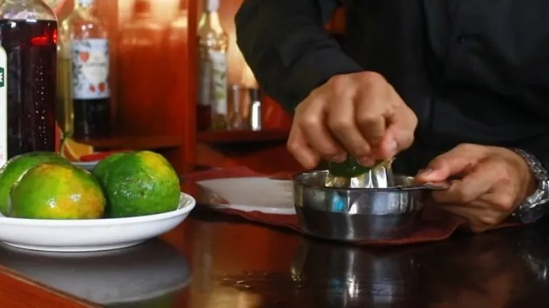 Bỏ túi cách pha Tequila Sunrise Cocktail chua ngọt, siêu thơm ngon