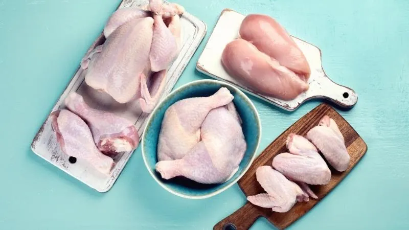 Cách chọn thịt gà ngon cho bữa cơm gia đình