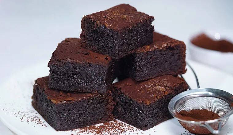 Cách làm bánh brownie chocolate mềm mịn, ngọt ngào dành tặng người thương