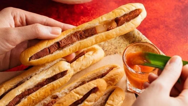 Cách làm bánh mì cay Hải Phòng chuẩn ngon đơn giản tại nhà