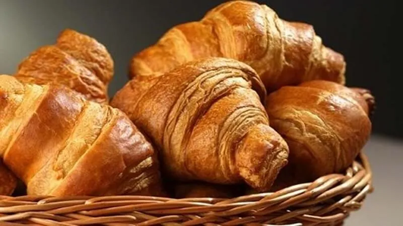 Cách làm bánh mì sừng bò (croissant) thơm ngon tại nhà