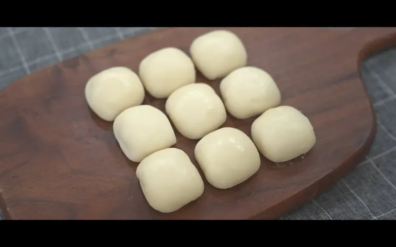 Cách làm bánh mochi sữa chỉ với 3 nguyên liệu đơn giản