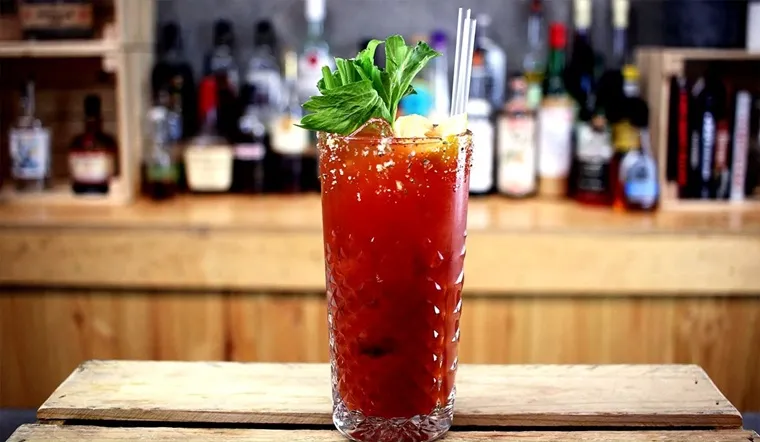 Cách làm Bloody Mary cocktail ‘đẫm máu’ đỏ rực, đầy hấp dẫn
