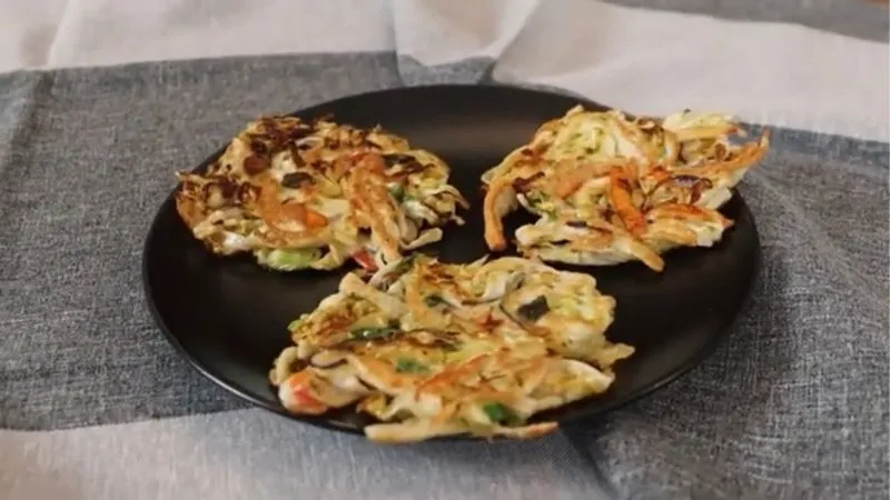 Cách làm pancake thanh cua lạ miệng, cả nhà thích mê