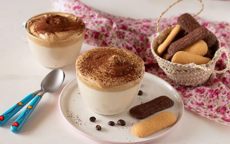 Cách làm panna cotta cà phê dalgona thơm béo mềm mượt đơn giản
