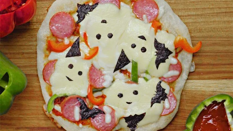 Cách làm pizza Halloween không cần lò nướng, cực bắt vị