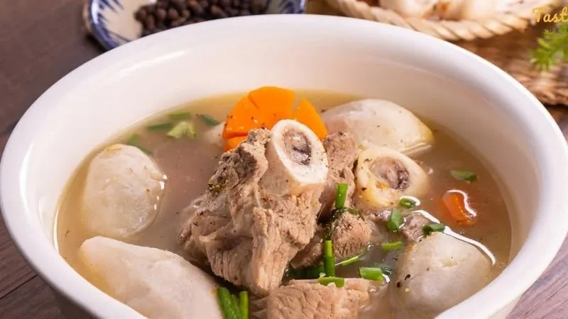 Cách nấu canh xương khoai sọ ngon từ nước, ngọt từ xương