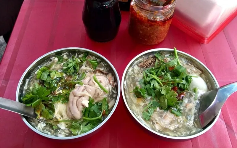 Chợ Hồ Thị Kỷ: Top 7 quán ăn ngon ở phố ẩm thực Hồ Thị Kỷ