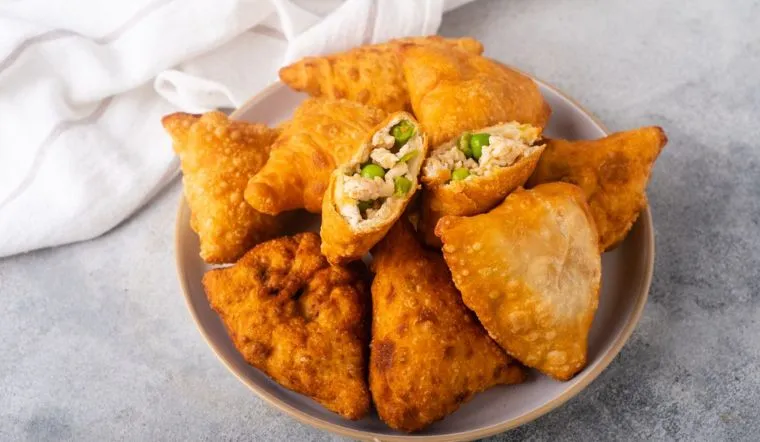 Công thức làm bánh samosa giòn rụm, thơm ngon