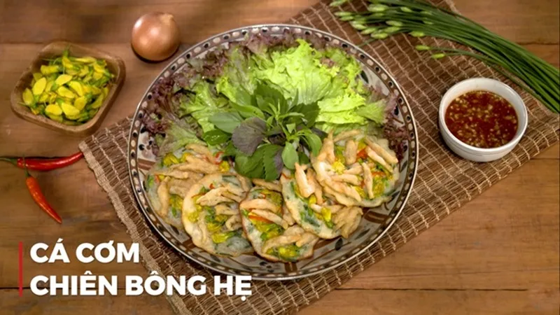 Công thức làm cá cơm chiên bông hẹ vàng ươm, đã ăn là ghiền