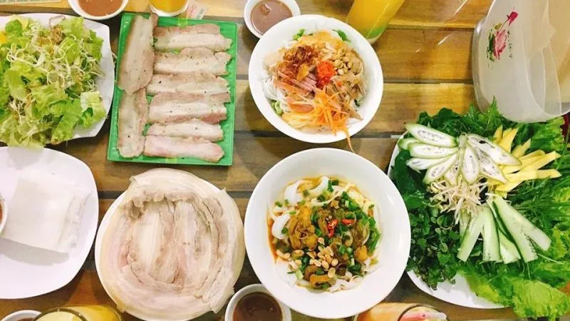 Đặc sản Miền Trung: Top 15 đặc sản ngon nên thử và mua làm quà