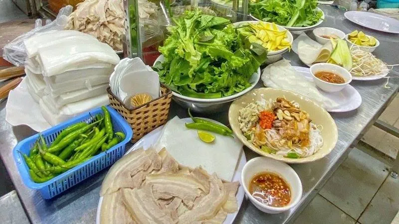 Foodtour chợ Cồn Đà Nẵng: Ngàn món ăn đậm đà hương vị miền Trung