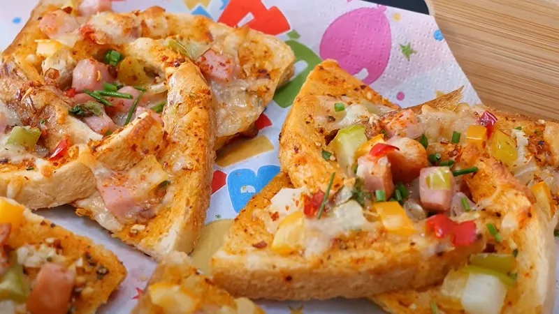 Học cách làm bánh mì pizza ăn sáng cực ngon lại bổ dưỡng