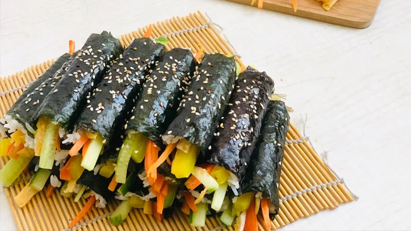 Kimbap là gì? Phân biệt sushi và kimbap? Cách bảo quản kimbap qua đêm