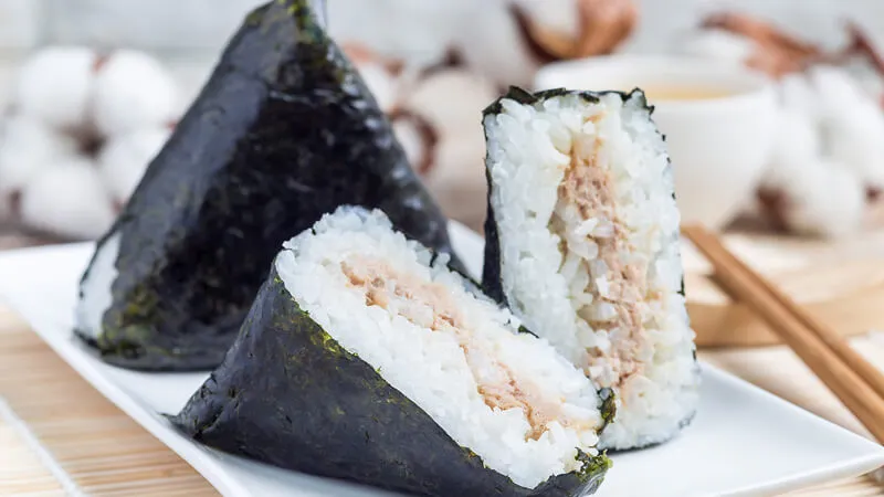 Kimbap là gì? Phân biệt sushi và kimbap? Cách bảo quản kimbap qua đêm