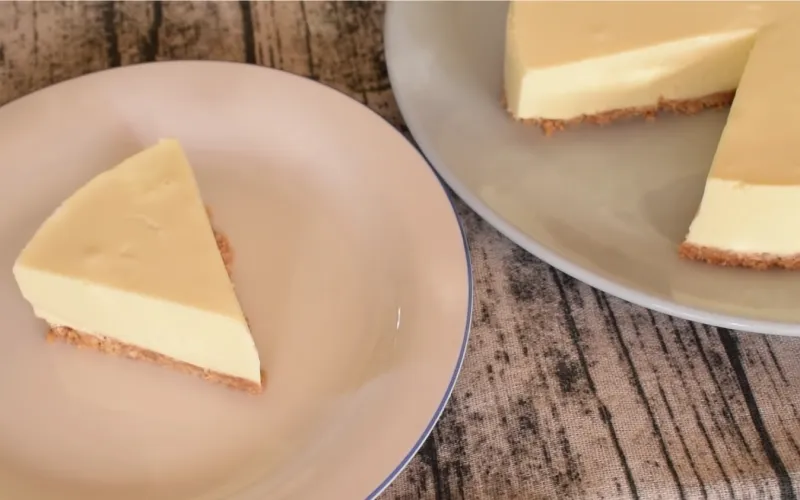 Mách bạn làm bánh cheesecake sữa chua dễ thực hiện