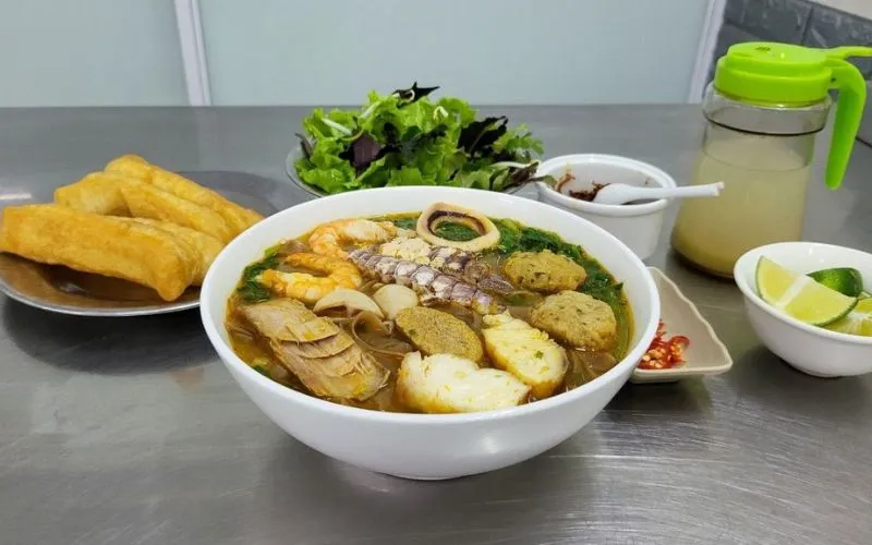 Ngon quên lối về với 13 quán ăn sáng ngon quận Long Biên