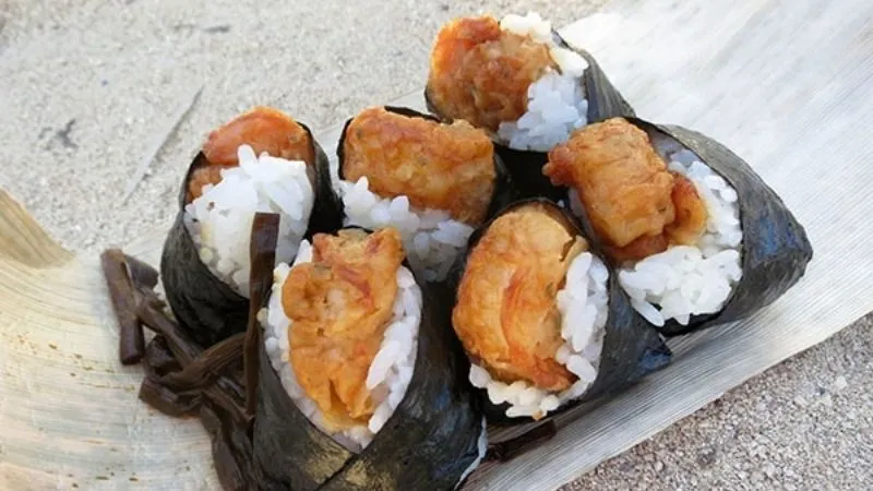 Onigiri là gì? Tổng hợp các loại Onigiri thơm ngon, chuẩn Nhật,