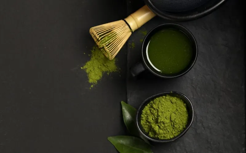 Tại sao pha matcha bị đóng cặn? Lỗi thường gặp khi pha matcha