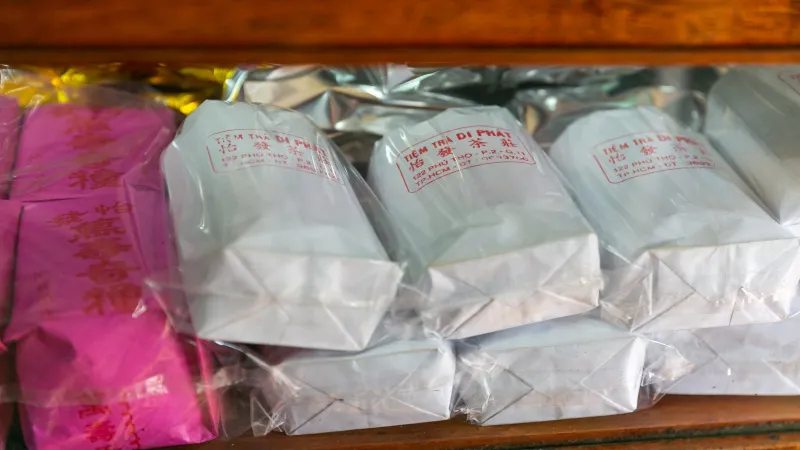 Tiệm trà hơn 70 năm tuổi tại Sài Gòn với loại trà quý hơn 350 triệu đồng/kg