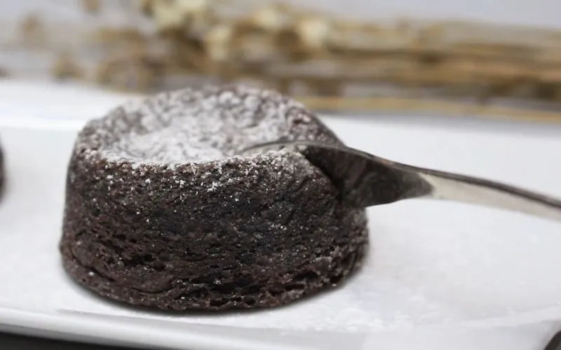 Tráng miệng bằng món bánh choco lava tan chảy cực đơn giản tại nhà