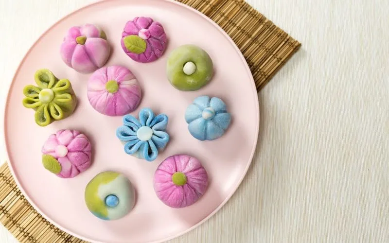 Wagashi: Tìm hiểu nguồn gốc, lịch sử và ý nghĩa của bánh